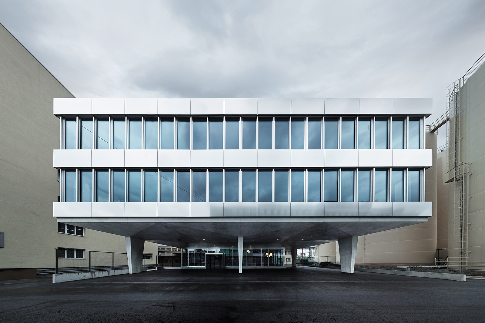 CZ_079_BÜRO_Fassade.jpg
